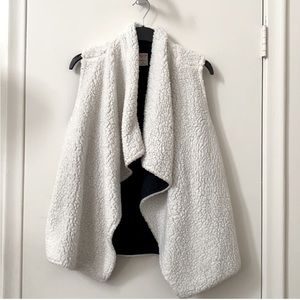 Mossimo Reversible Oversized Vest